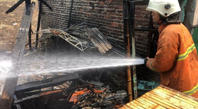 Heboh Dapur Masjid di Mojokerto Terbakar, Diduga Korsleting Listrik