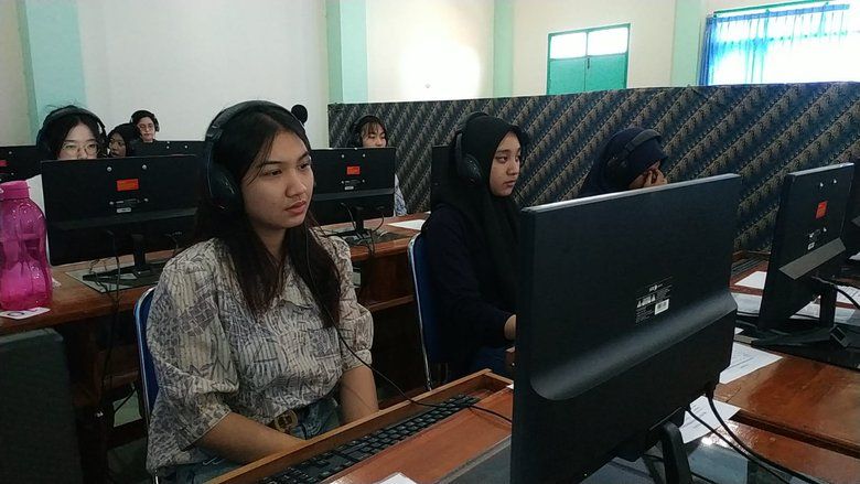 SMA Nurul Jadid Gelar Ujian Bahasa Mandarin Berlisensi Confucius Institute