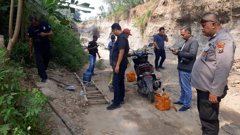 Tertimpa Batu, Penggali Pasir Tambang Galian C Ini Meninggal Dunia