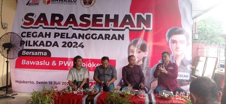 Bawaslu dan PWI Mojokerto Gelar Sarasehan, Ajak Masyarakat Awasi Pelanggaran Pilkada