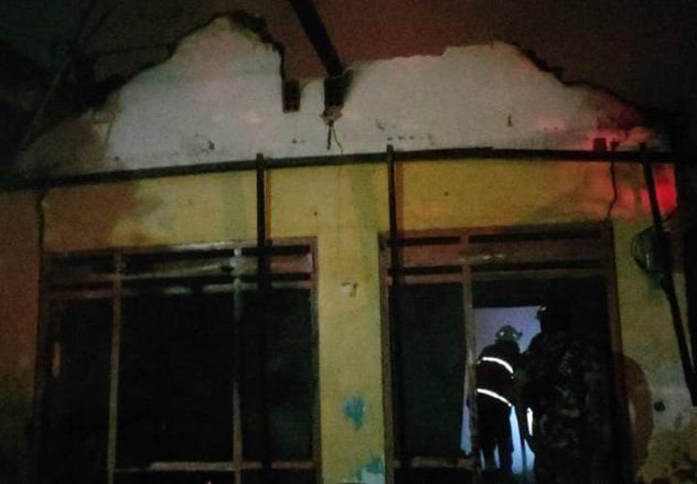 Diduga Korsleting Listrik, Rumah Warga Pekukuhan Mojosari Ludes Terbakar