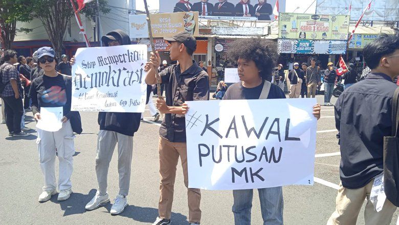 Aksi Kawal Putusan MK di Jember, Hanya Anggota DPRD dari PDIP yang Mendukung