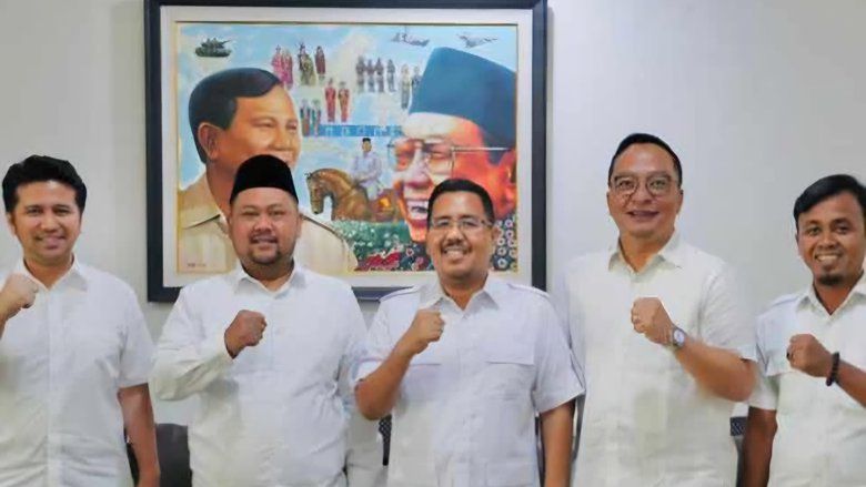 Gus Yani-Alif Rencana Daftar ke KPU Gresik di Hari Pertama