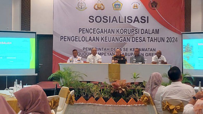 Cegah Korupsi, AKD Duduksampeyan Gelar Sosialisasi Pengelolaan Dana Desa dan Profesionalisme Jurnalis