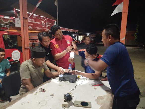 Ketika Dukun Pijat Minta Damkar Potong Cincin di Jari yang Bengkak