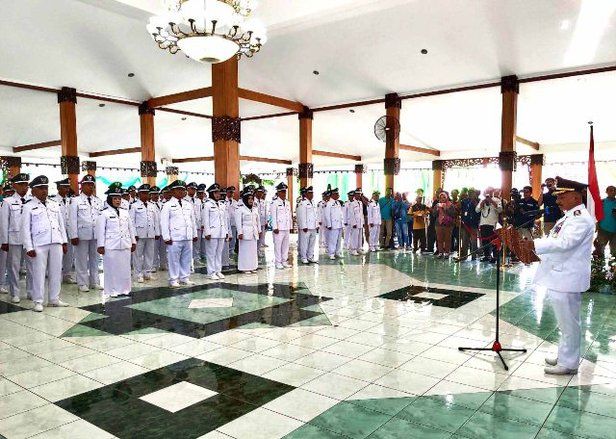 Lantik 129 Kades Perpanjangan Jabatan, Bung Karna Minta Kembangkan Potensi Lokal