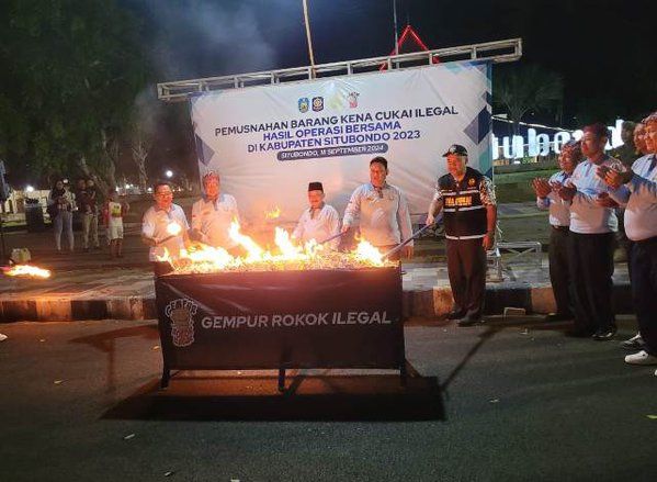 Bea Cukai Jember Musnahkan Puluhan Ribu Batang Rokok Ilegal Hasil Operasi di Situbondo