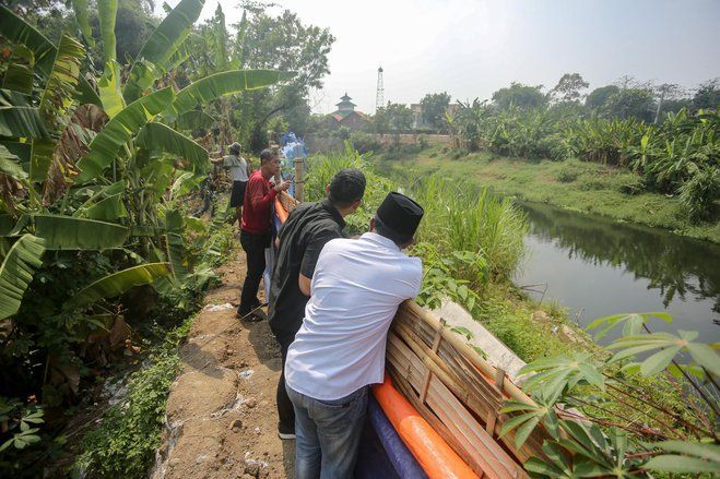 Antisipasi Musim Hujan, Pj Wali Kota Mojokerto Cek Tanggul Pompa
