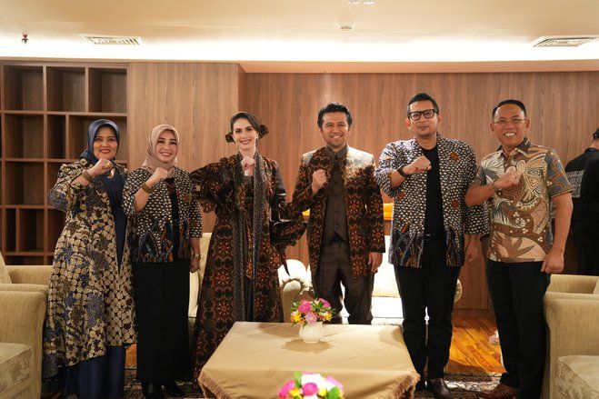 Pj Wali Kota Mojokerto Perintahkan ASN Gunakan Pakaian Batik pada 2 Oktober