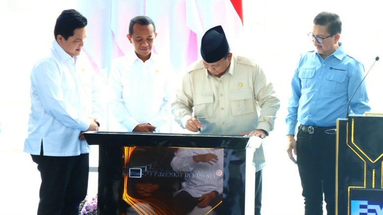 Presiden Prabowo Resmikan Pabrik Pemurnian Logam Mulia Smelter PT. Freeport Indonesia di Gresik 
