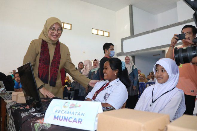 Inovasi Smart Gasing Mengantar Enam Guru Banyuwangi Bertemu Presiden