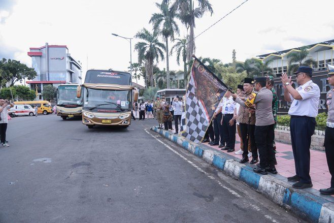 Lepas Mudik Gratis, Gus Fawait Ingatkan Makna Silaturahmi