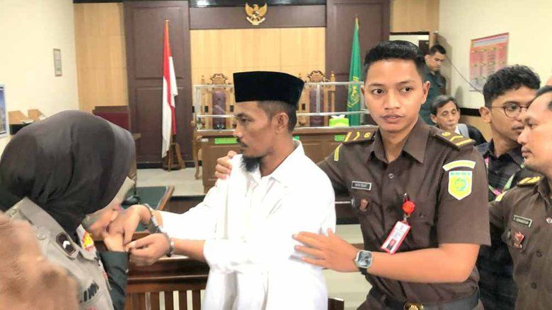 Gelapkan Aset Desa, Mantan Kades &#39;Miliarder&#39; Sekapuk Divonis Lima Bulan Penjara