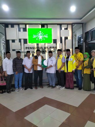 Golkar Jatim Serahkan Sapi Kurban pada PWNU Jatim 
