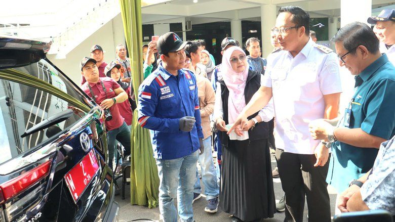 Hari Lingkungan Hidup, Puluhan Kendaraan Dinas Pemkab Gresik Diuji Emisi
