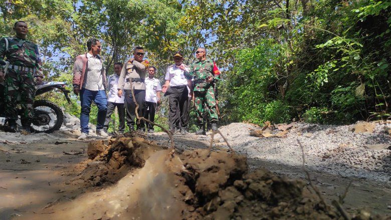 Kodim Jombang Gelar TMMD di Ngusikan, Perbaiki Jalan hingga Rehab Rumah