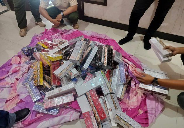 Satpol PP Jombang dan Bea Cukai Kediri Sita Puluhan Ribu Rokok Ilegal Siap Edar