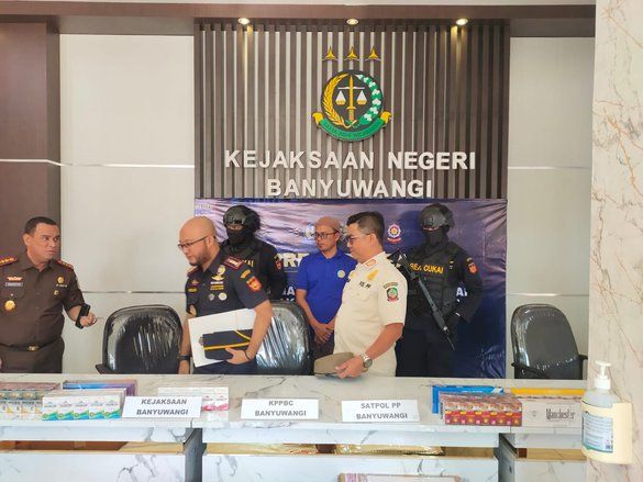 Bea Cukai Banyuwangi Sita 159 Ribu Batang RokokI Ilegal Senilai Rp242 Juta