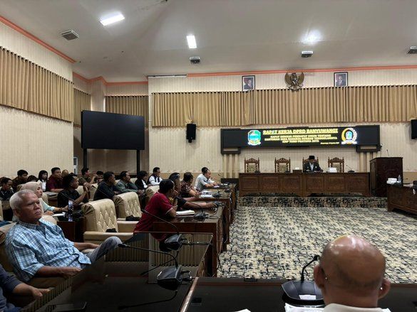 Keluarga Korban Hilang KM Tunu Pratama Jaya Dipastikan Terima Santunan