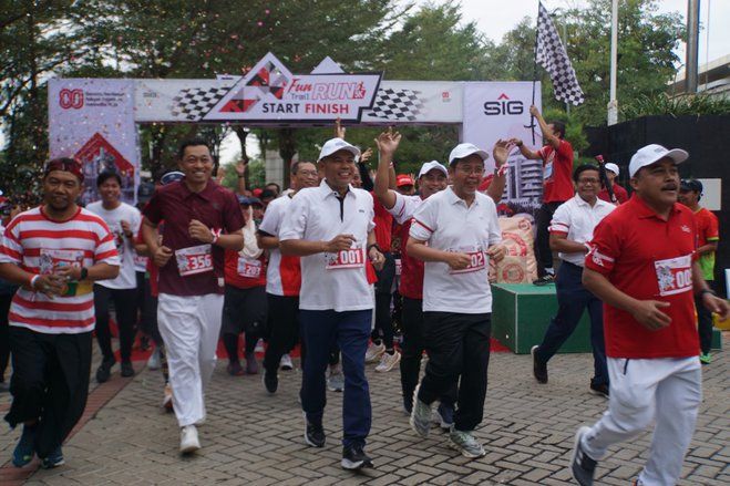 Rayakan HUT Kemerdekaan RI ke-80 dan Peringati Pendirian Pabrik Tuban, SIG Gelar Fun Trail Run