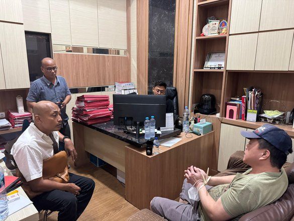 Kejari Tanjung Perak Tangkap Bos Toko Elektronik Buron Kasus Penggelapan 