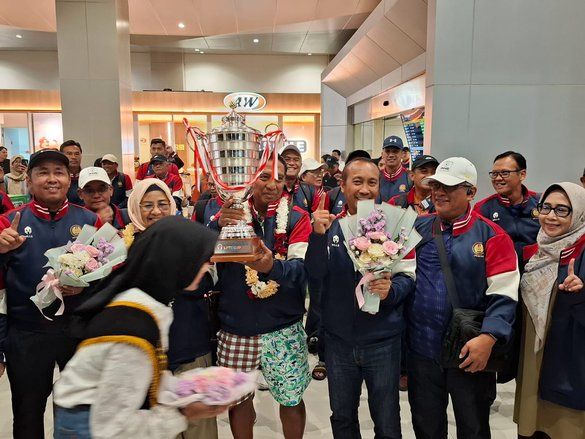 Sabet Juara Umum di LPTK Cup XXII, Kepulangan Kontigen Unesa Disambut Meriah