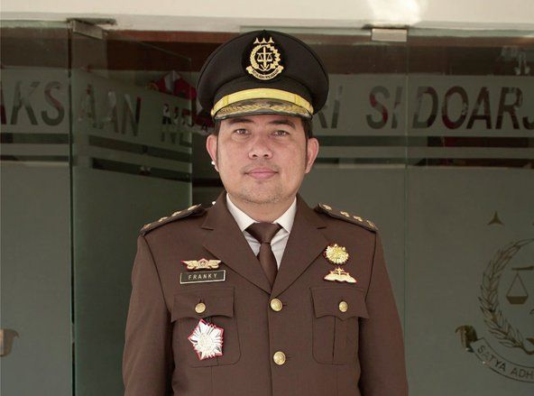 Resmi Jabat Kasi Penyidikan Pidsus Kejati Jatim, Begini Rekam Jejak John Franky Ariandi Yanafia