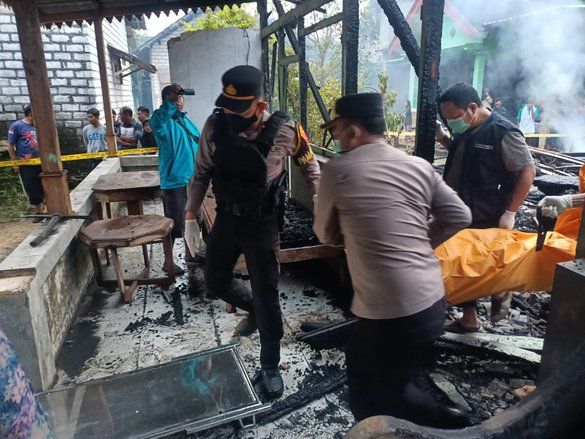 Rumah di Palang Tuban Terbakar, Seorang Lansia Tewas Terpanggang