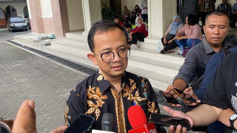 Khofifah Mangkir Sebagai Saksi dalam Sidang Kasus Korupsi Dana Hibah