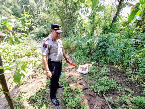 Mortir jenis Artileri Ditemukan di Tepi Sungai Ponorogo