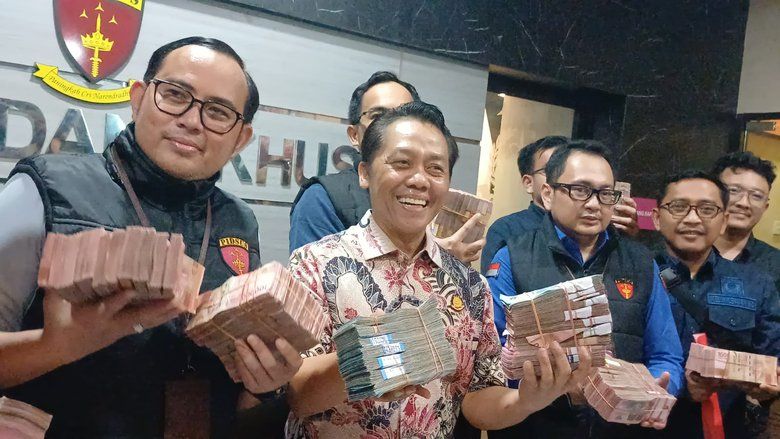 Dugaan Pungli di ESDM, Kejati Jatim Sita Uang Rp2,36 Miliar