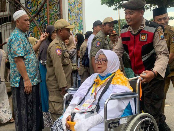 Jemaah Calon Haji asal Tuban Mulai Diberangkatkan