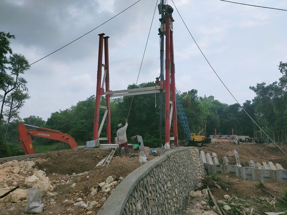 Warga Minta Pembangunan Dua Jembatan Gantung di Madura Selesai Tepat Waktu