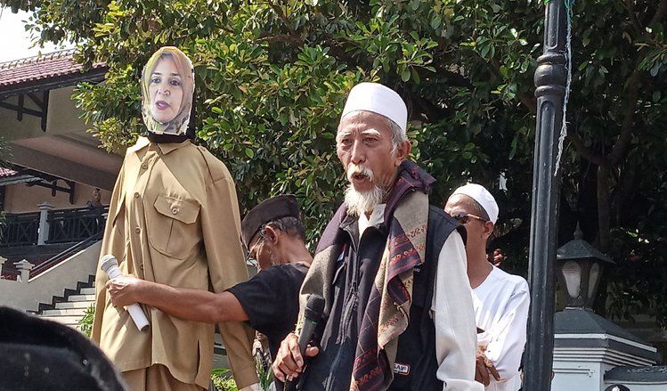 Ada ‘Jember Empire’ dalam Demo Kritik Bupati Jember