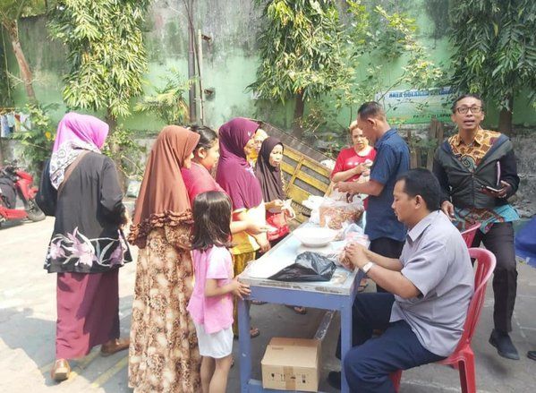 Stabilkan Harga, Dinas Perdagangan Surabaya Gelar Operasi Pasar
