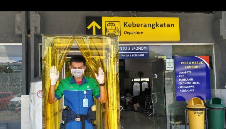 Dianggap Aman, Penanganan Covid-19 di Jatim Tetap Gunakan Disinfektan