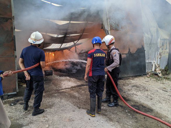 Pabrik Makanan Ringan di Ponorogo Terbakar, Kerugian Rp3 Miliar