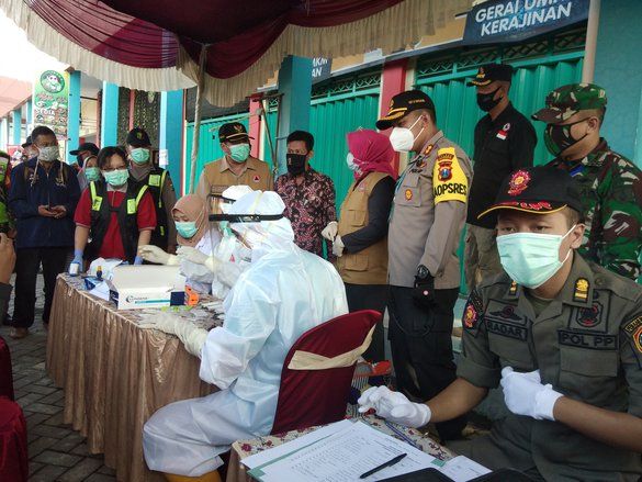 Tekan Covid-19, Disperindag Siapkan Aturan Ganjil Genap Lapak Pasar di Jatim