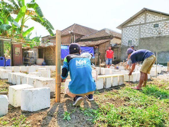 Lasnaz Nurul Hayat Zakatkita Gresik-Lamongan Bedah Rumah Tak Layak Huni