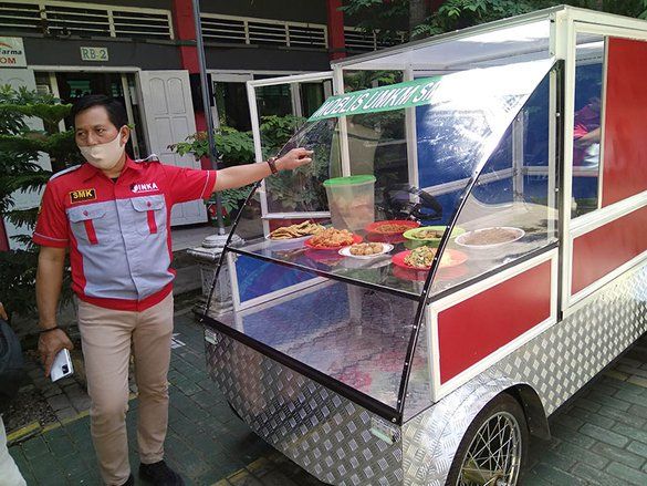 Pelajar SMK di Madiun Ciptakan Mobil Listrik Kendaraan Niaga UMKM
