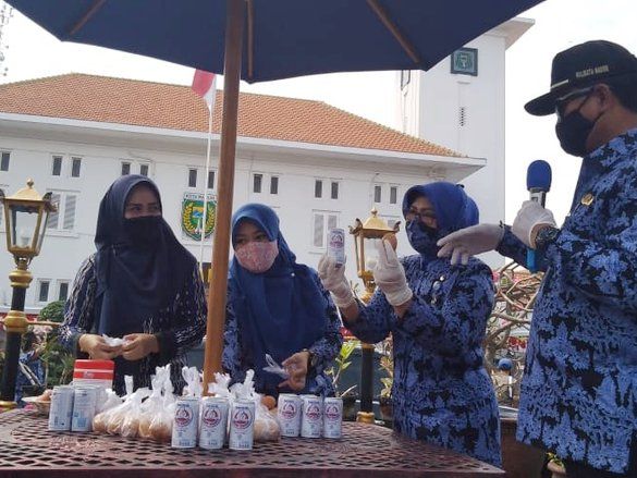 Pertahankan Zona Hijau Covid-19, Pemkot Madiun Bagikan Susu dan Telur Rebus Gratis