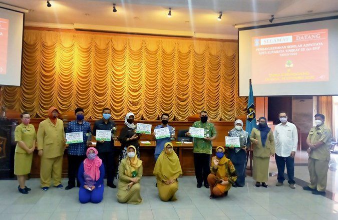 14 Sekolah Terima Anugerah Adiwiyata Kota Surabaya 2020