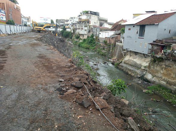 Perbaikan Jalan Kawasan Ruko Jompo Jember Ditarget Selesai Mei 2021