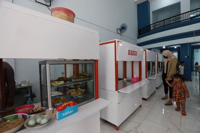 Bangkitkan Perekonomian Warga, Sentra Wisata Kuliner di ekslokalisasi Dolly-Jarak Diresmikan