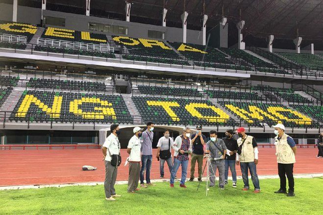 Tenaga Ahli Pastikan Pencahayaan Lampu Stadion GBT Sudah Capai 2.850 Lux