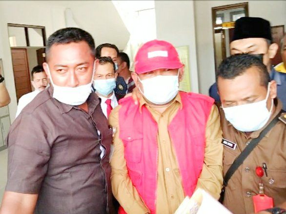 Berkas Perkara Korupsi Pengelolaan Keuangan Kecamatan Duduksampeyan, Tahap Dua
