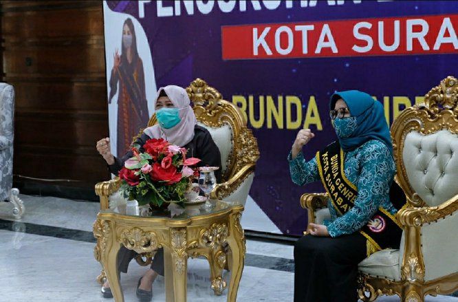 Ketua Tim Penggerak PKK Dikukuhkan sebagai Bunda Genre Surabaya