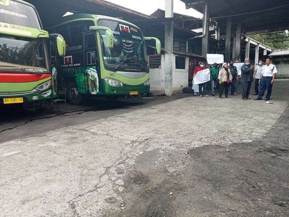 Kru Bus Cendana Rute Ponorogo-Surabaya Minta Dipekerjakan Kembali