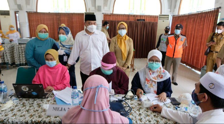 Menjelang Ramadan, Santri dan Ustaz Ponpes di Surabaya Mulai Divaksin