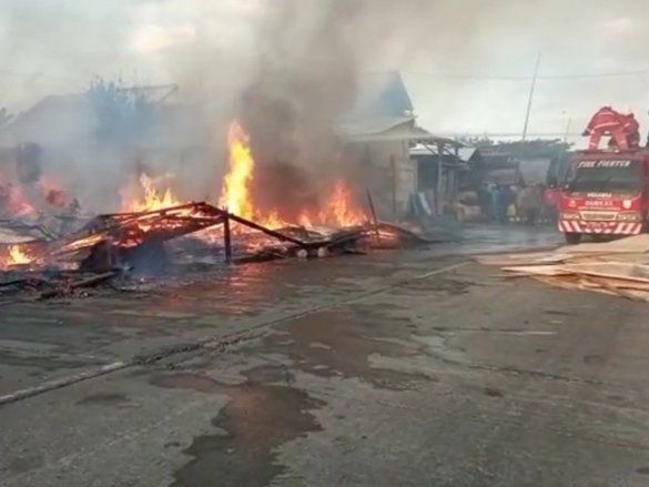 Empat Gudang di Probolinggo Ludes Terbakar